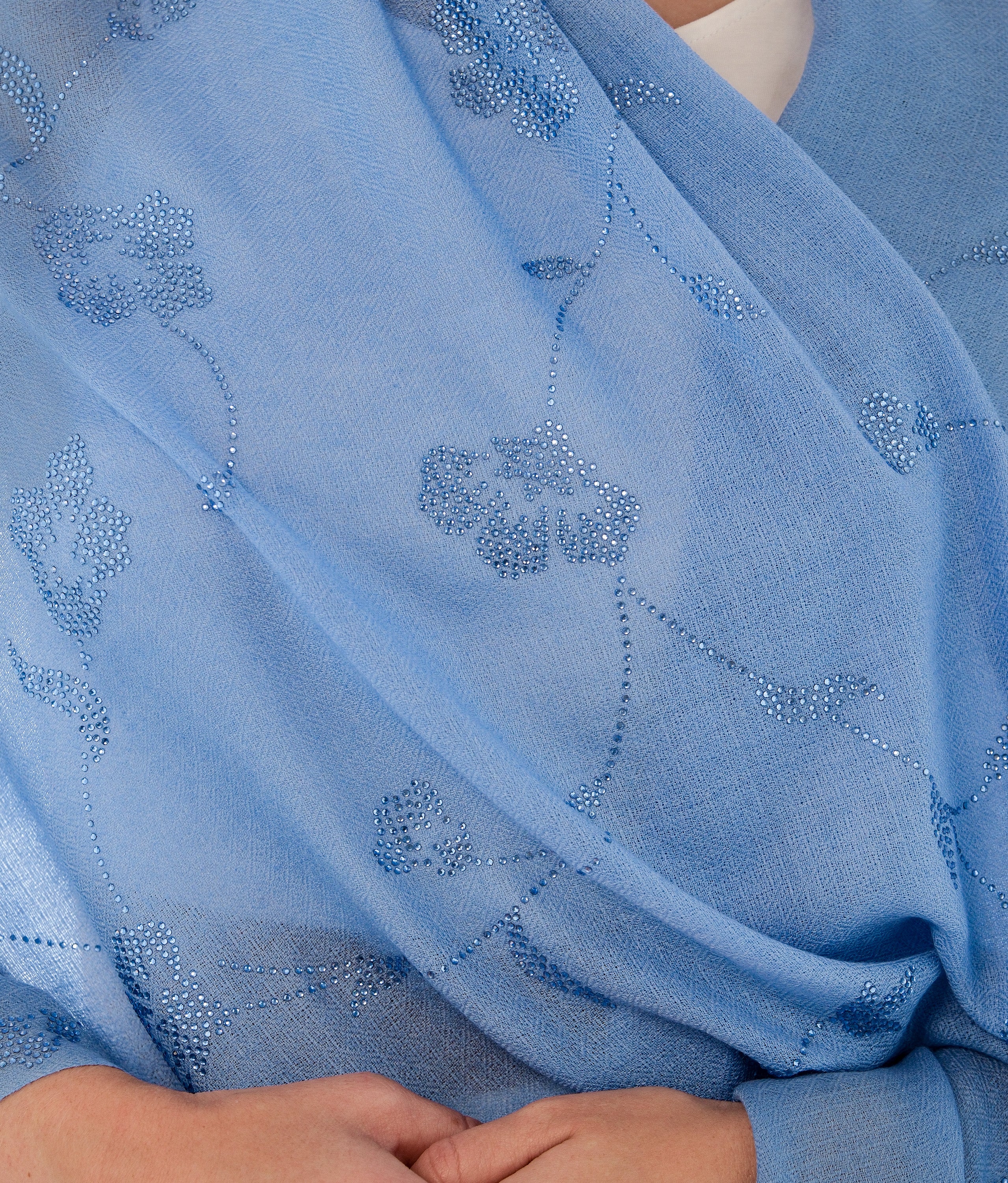 ALLOVER CRYSTAL FLOWERS